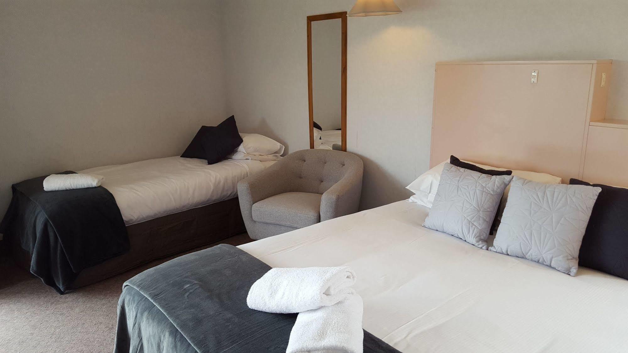 Fiordland National Park Lodge Te Anau Downs Buitenkant foto