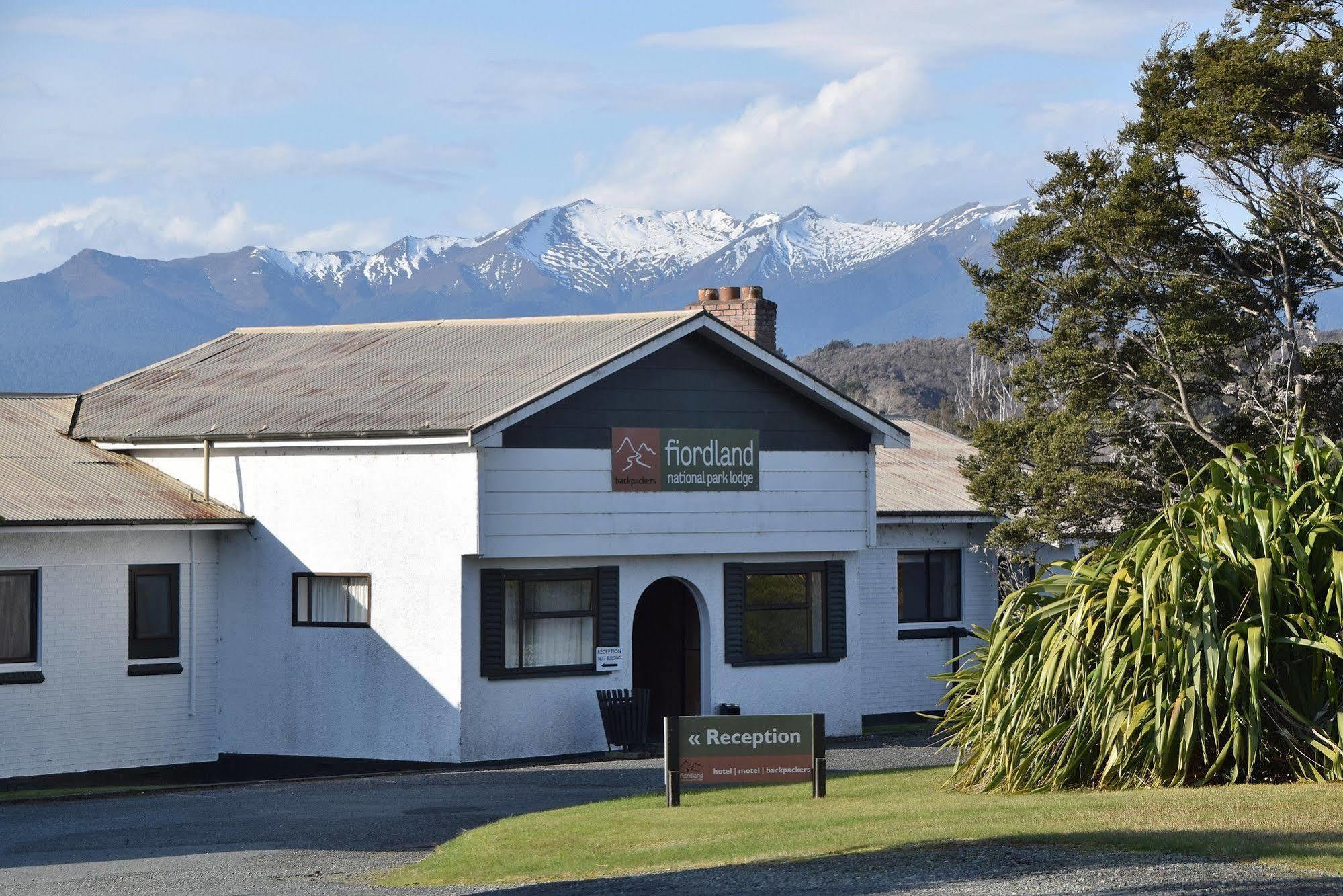 Fiordland National Park Lodge Te Anau Downs Buitenkant foto