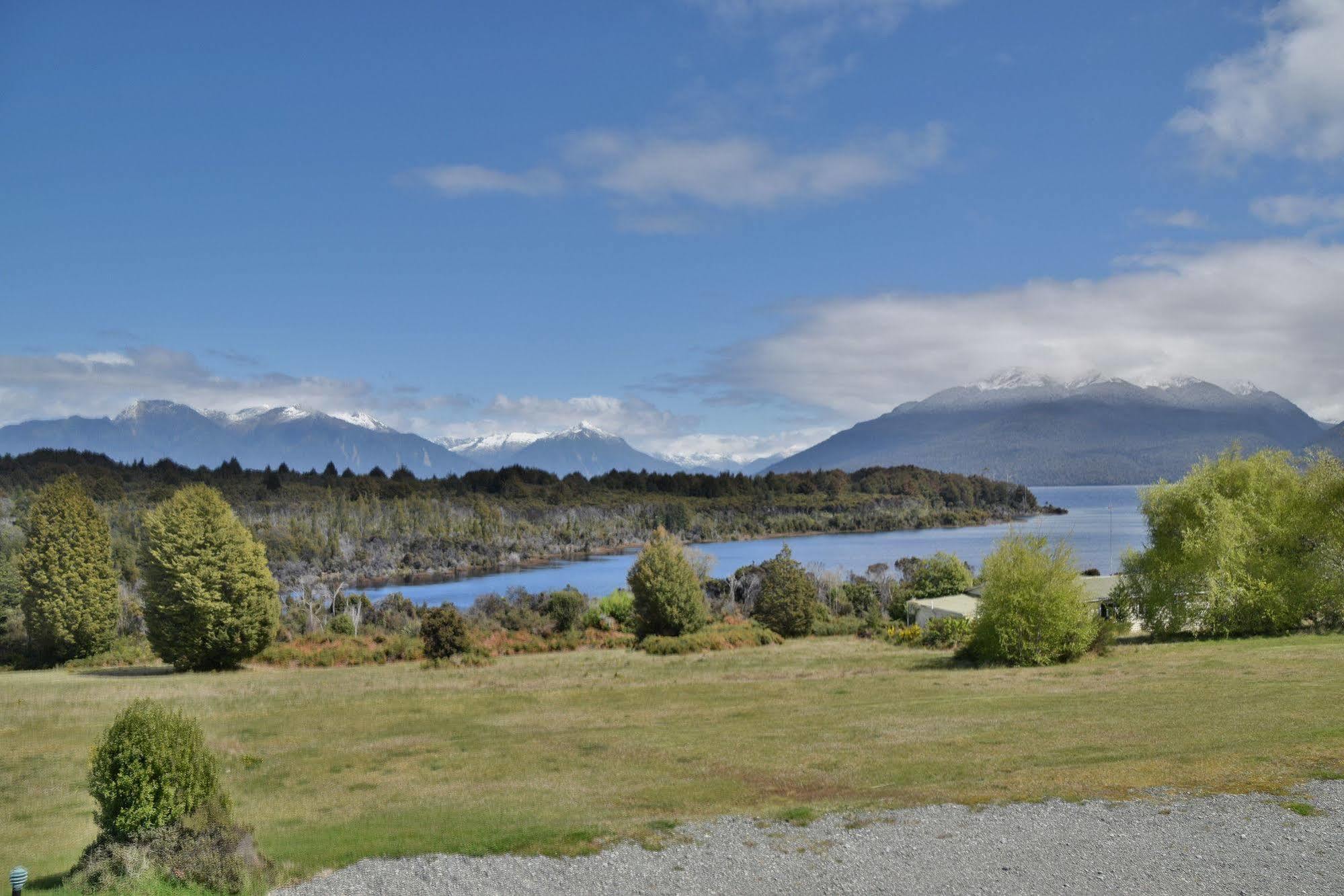 Fiordland National Park Lodge Te Anau Downs Buitenkant foto