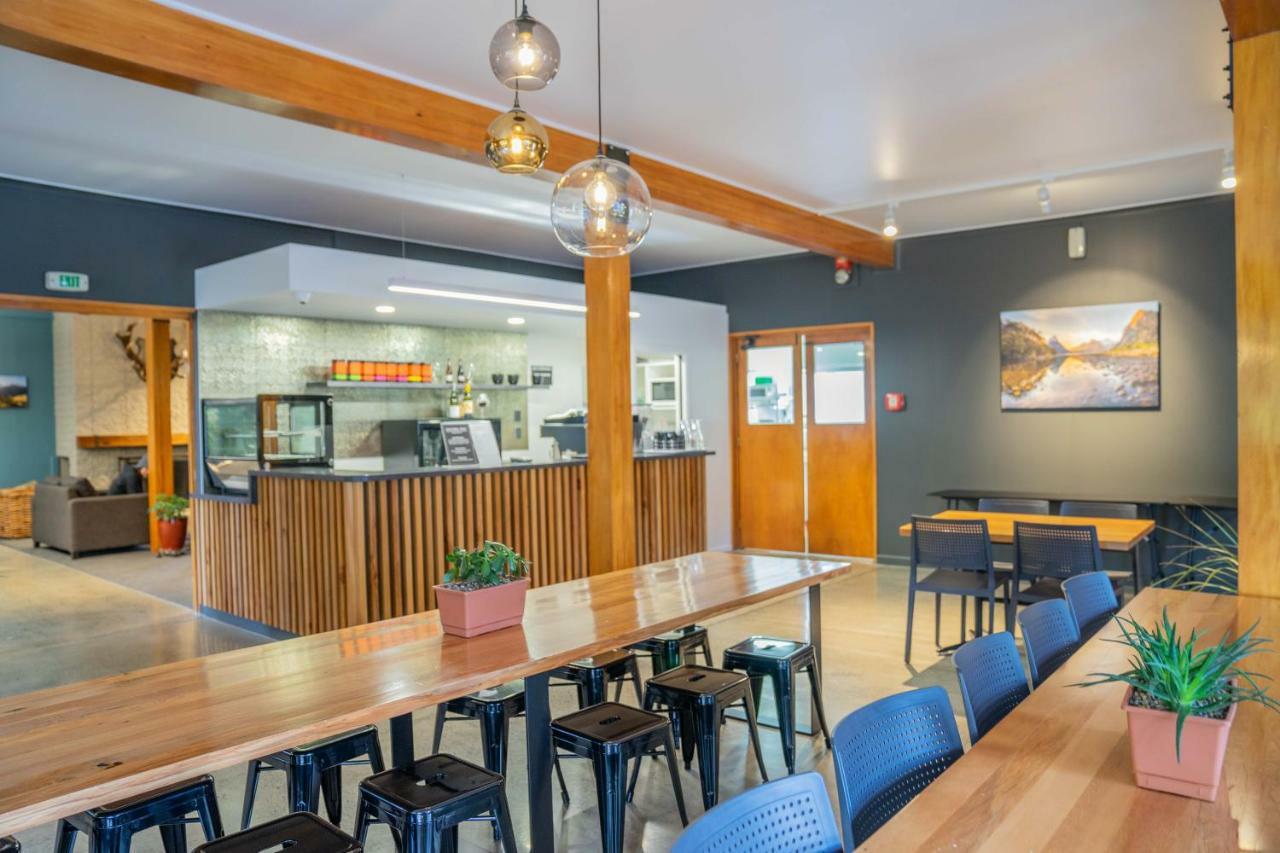 Fiordland National Park Lodge Te Anau Downs Buitenkant foto