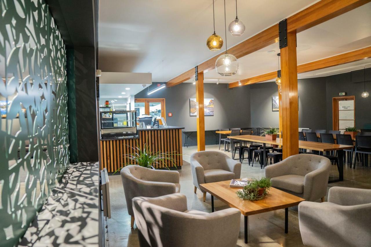 Fiordland National Park Lodge Te Anau Downs Buitenkant foto